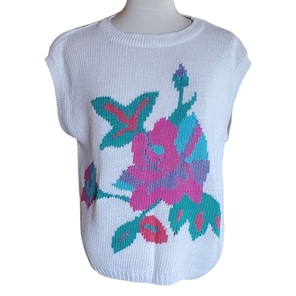 Vintagr Memphis Jones Sleeveless Sweater Floral